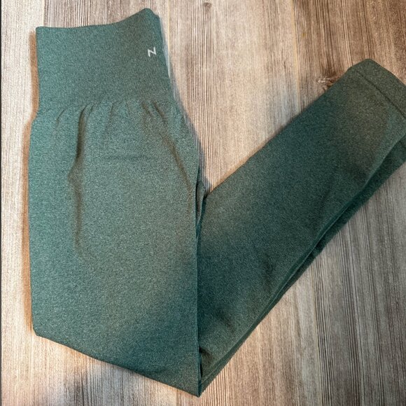 NVGTN Pro Seamless Leggings - Picture 4 of 5